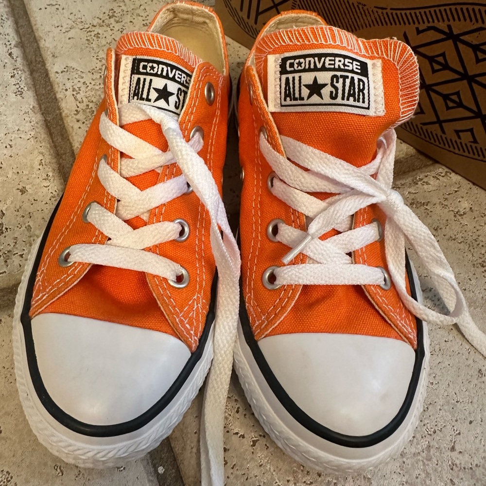 Converse Chuck Taylor Low Top Kids 13 NIB